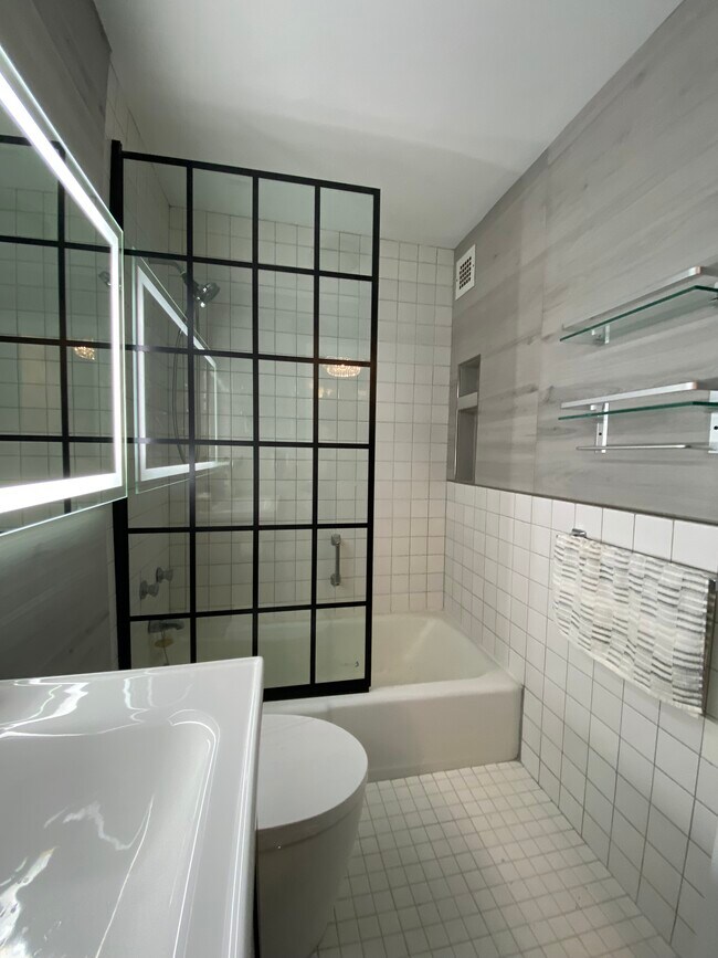 Photo - 5455 N Sheridan Rd Unidad 3509 Rental