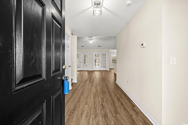 Photo - 280 Barclay Dr