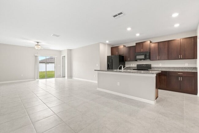 Photo - LIKE NEW 5 Bedroom Home for Rent in Shell Cove!