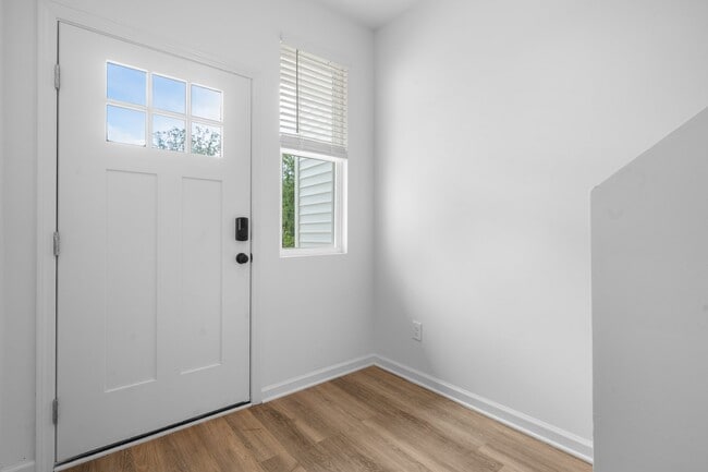 Photo - 207 9th Ave SE
