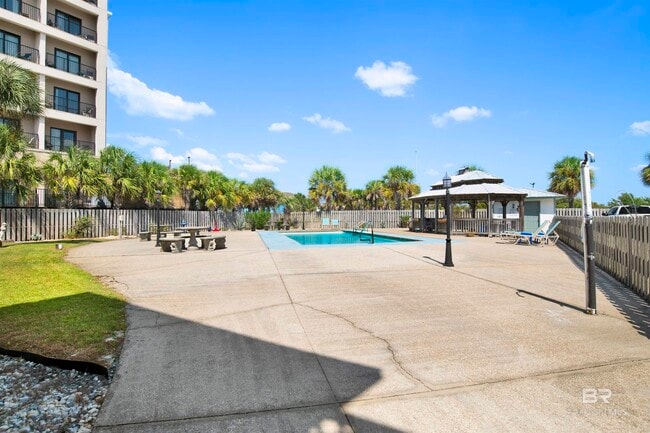 Photo - 554 E Beach Blvd