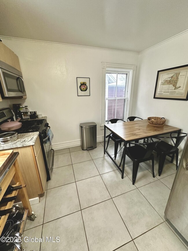 Photo - 305 Nelson Ave