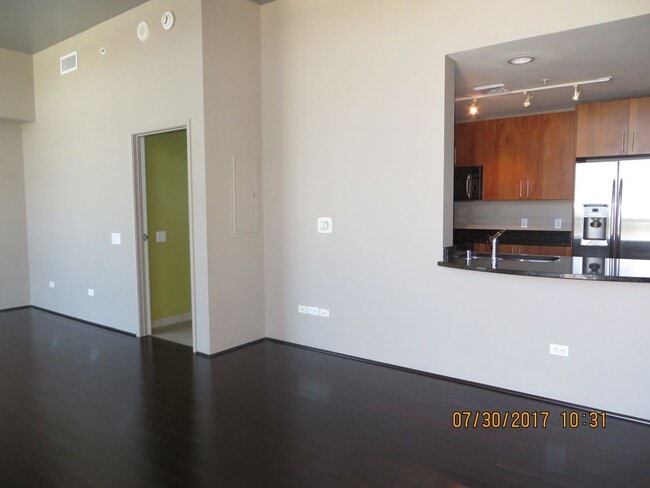 Photo - ALLURE CONDO- 37th Floor- VIEWS!!!! Unit 3709