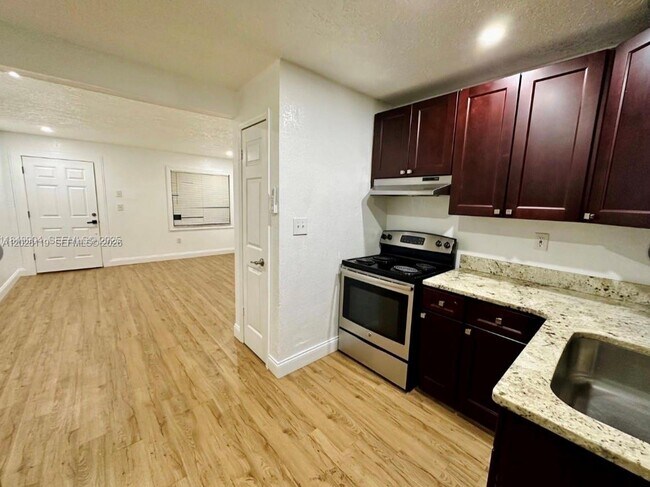 813 W Jefferson St Unit 5