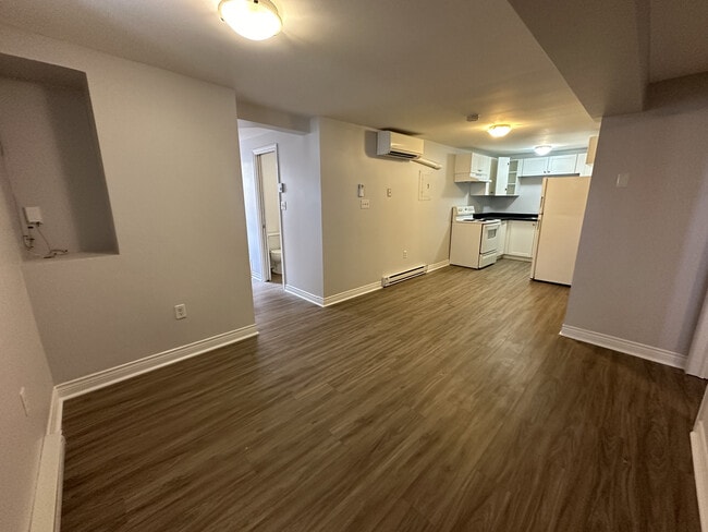 Espace de vie du rez-de-chaussée - 6139 Coburg Road