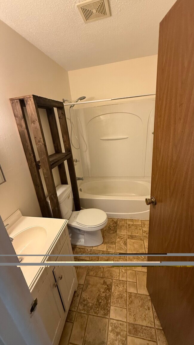 Photo - 820 E Tipton St