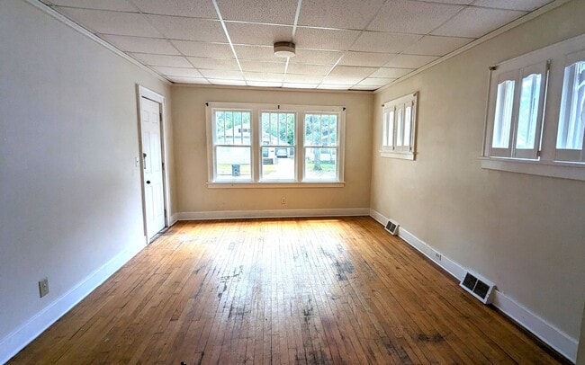 Photo - 1042 Ada Ave