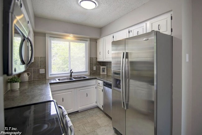 Photo - Maintenance-free living!