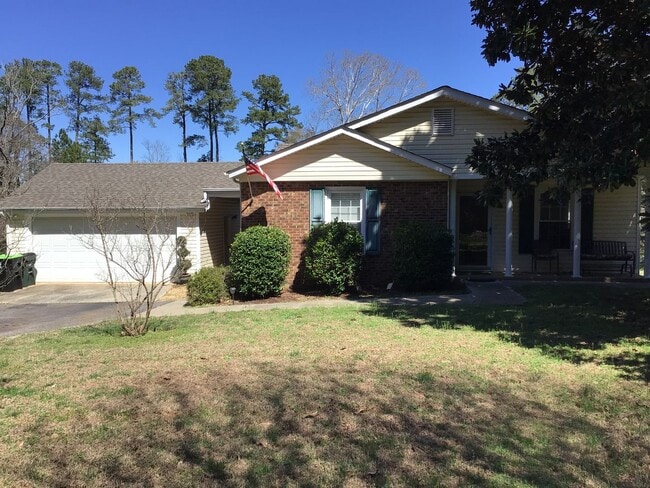 Building Photo - Spacious Ranch Home on 2.35 Acres – Private Setting with Endless Potential