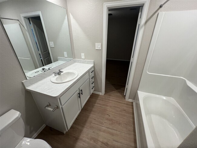 Photo - 132 Pine Bend Ct