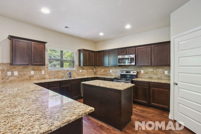 Photo - 283 Bandelier Cir