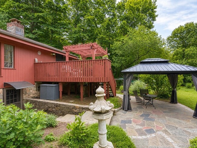 Photo - 18 McLaughlin Dr