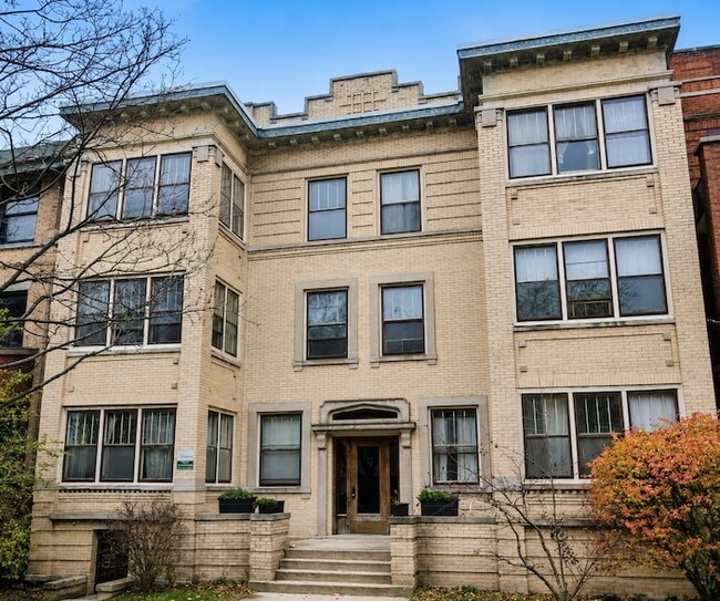 Building Photo - 1053 W Columbia Ave Unit 1