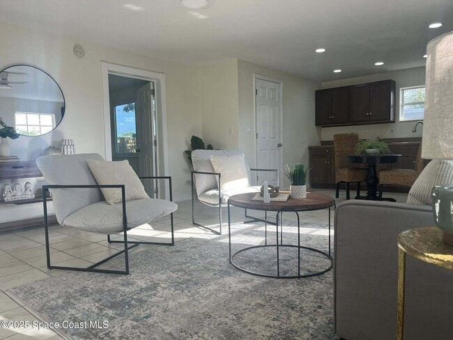 Photo - 2027 Wallace Ave