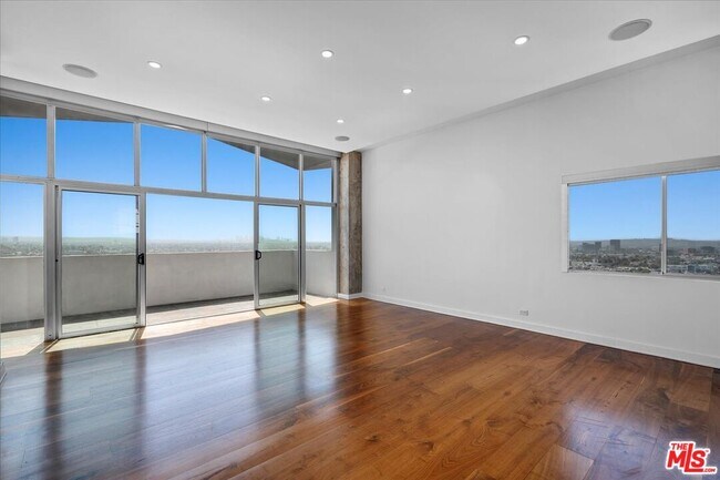 Photo - 1155 N La Cienega Blvd Condo Unit PH8