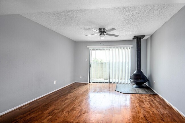 Photo - 3085 Walnut Bend Ln