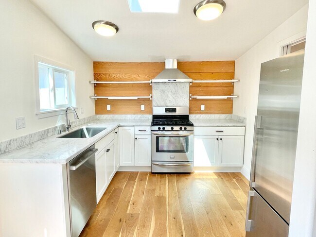 Photo - Remodeled Off Street Cottage 2BR/1BA Priva... Unit 620 A 29th Street