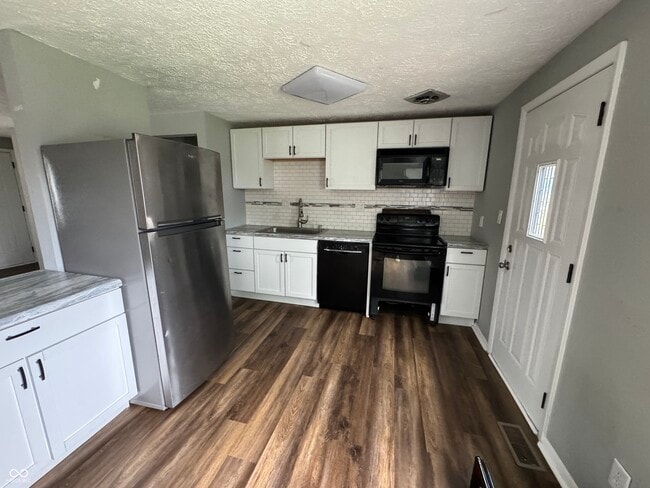 Photo - 5835 Pemberly Dr