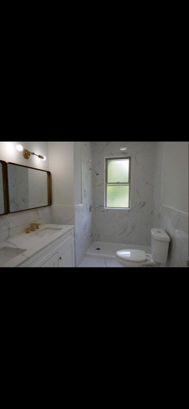 Photo - 875 Lexington Ave