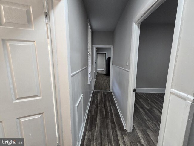 Photo - 5526 N Mascher St Unidad 1ST FL