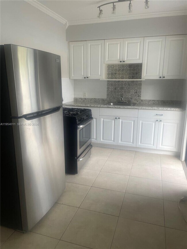 Photo - 790 NE 122nd St Unidad 1