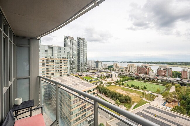 Photo - 21 Iceboat Terr Unit ID1345754P