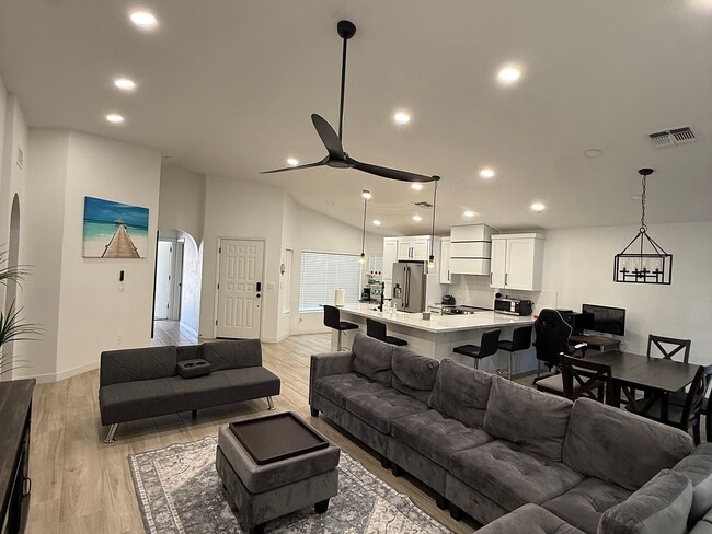 Photo - 8575 N 107th Dr