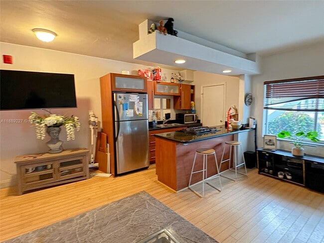 Photo - 10101 W Bay Harbor Dr Unit 5