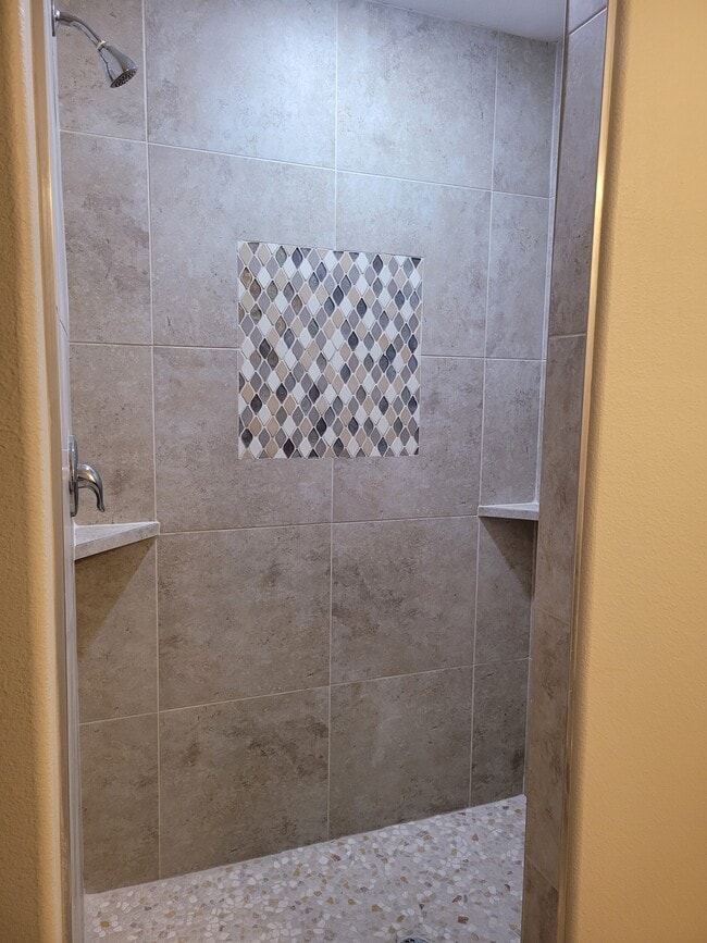 Photo - 4334 Cottage St