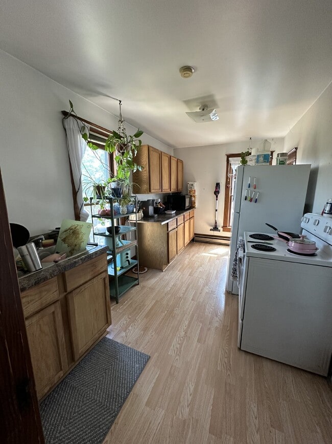 Photo - Amazing 2 Bed 1 Bath close to UWEC!