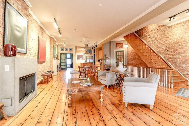 Photo - 258 Warren St