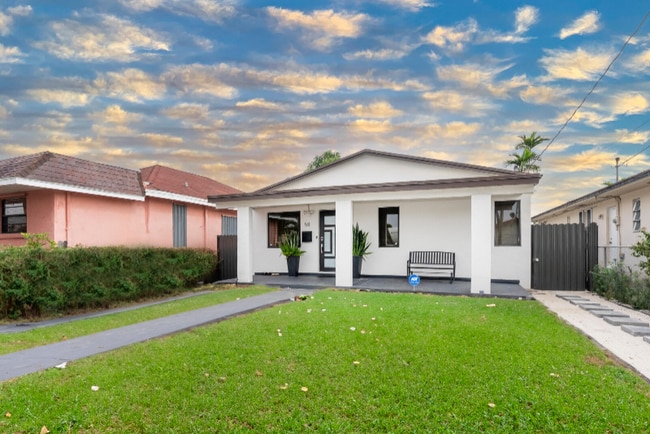 Building Photo - 511 NW 59th Ave Rental