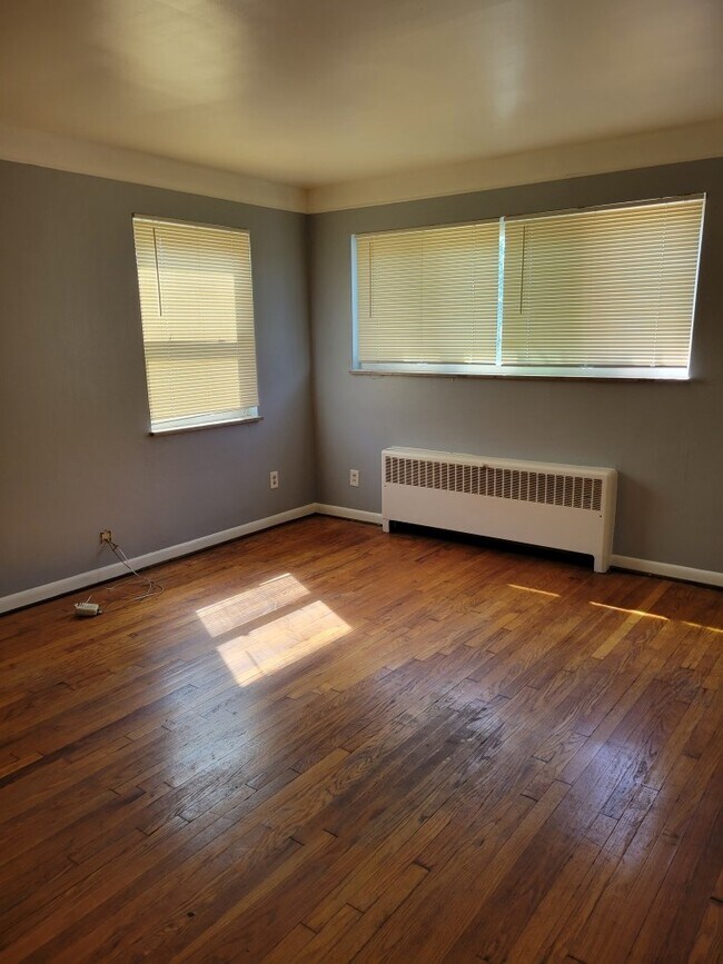 Photo - 2722 Montana Ave