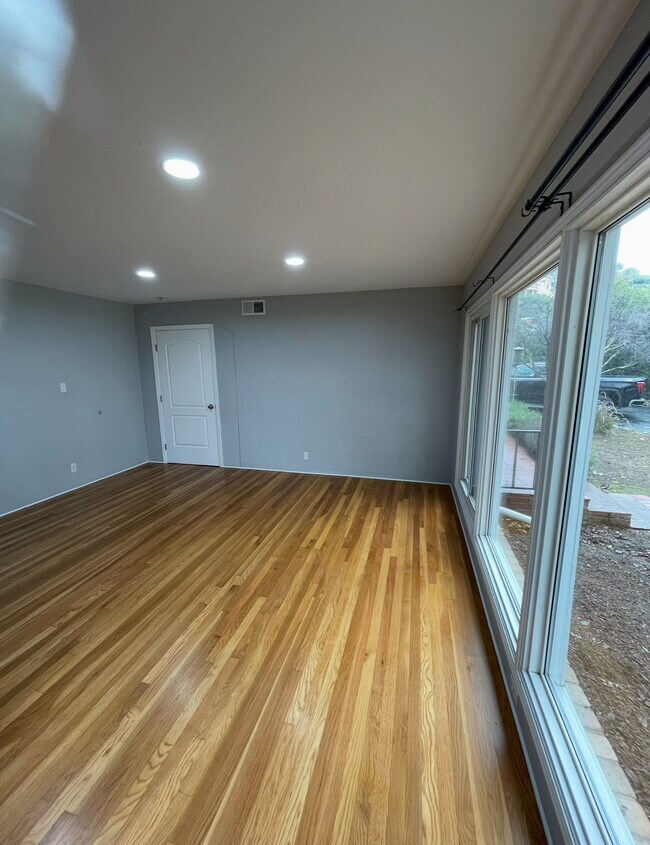 bedroom 4 - 11001 Chula Vista Ave Unit 4