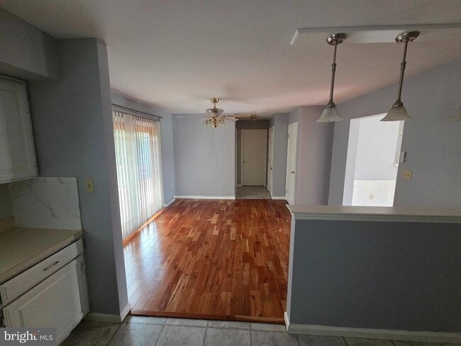 Photo - 945 Timber Ln