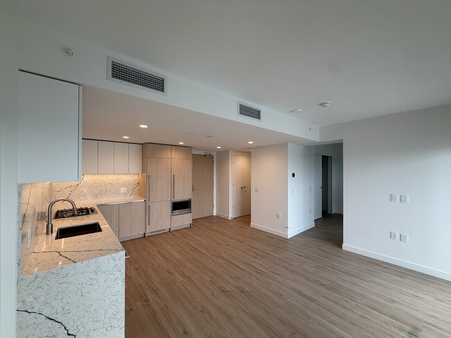 Building Photo - 2135 Springer Ave