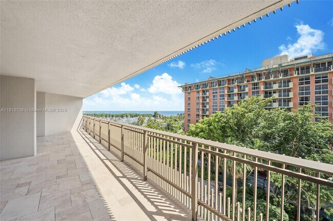 Photo - 2901 S Bayshore Dr