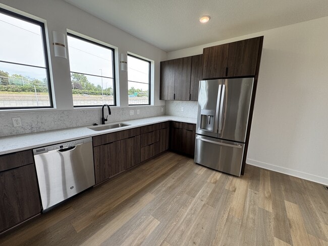 Photo - 1371 Keosauqua Way