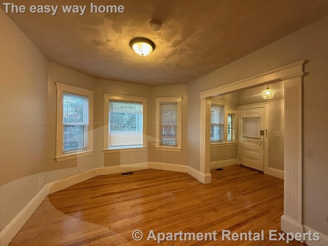 Photo - 110 W Quincy St Apartments