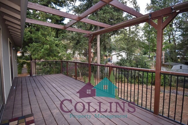 Photo - 10959 Henson Way