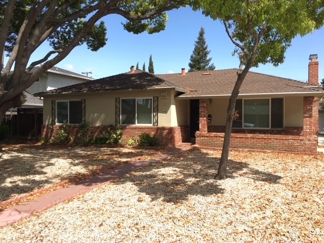 Building Photo - SANTA CLARA - Charismatic home with hardwood floors, great location.