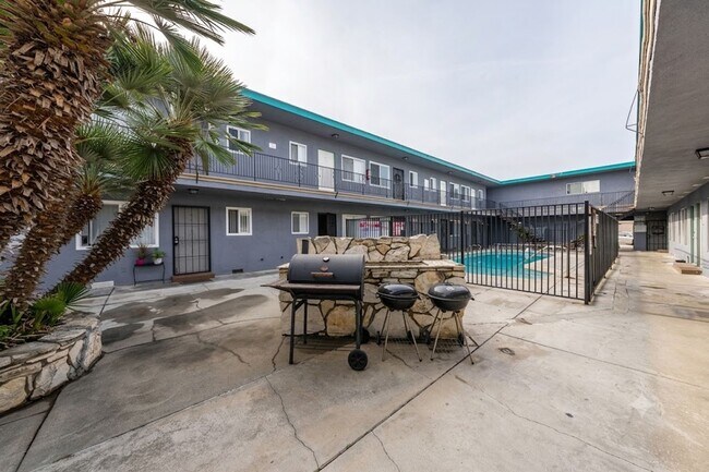 13637 Cordary Ave
