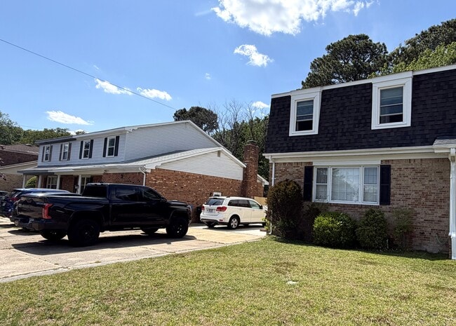 Photo - 713 Little Neck Rd