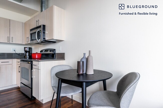 Photo - 520 Occidental Ave S Unit FL7-ID13