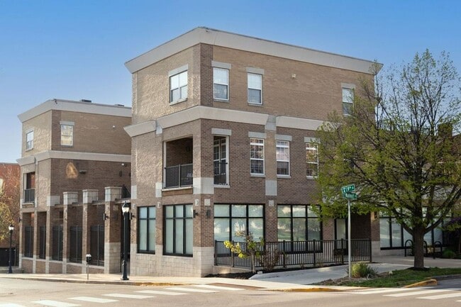 501 N Walnut St