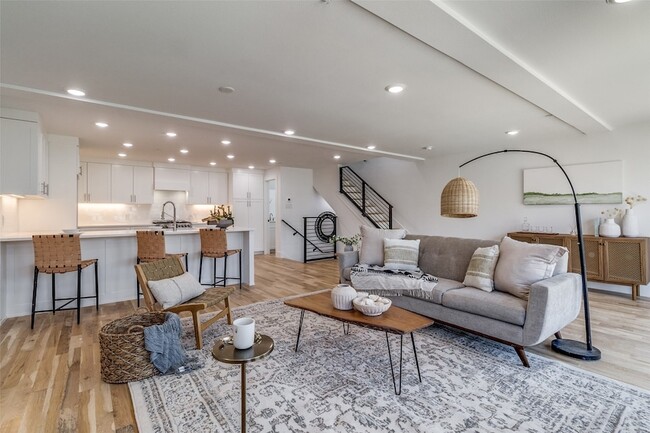 Photo - 4701 San Jacinto St Unit 104