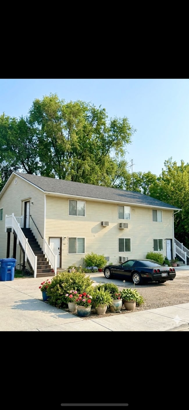 Building Photo - 344 Caswell Ave W Unit 344