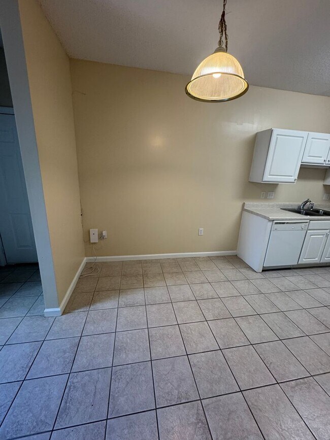 2520 Friedland Pl