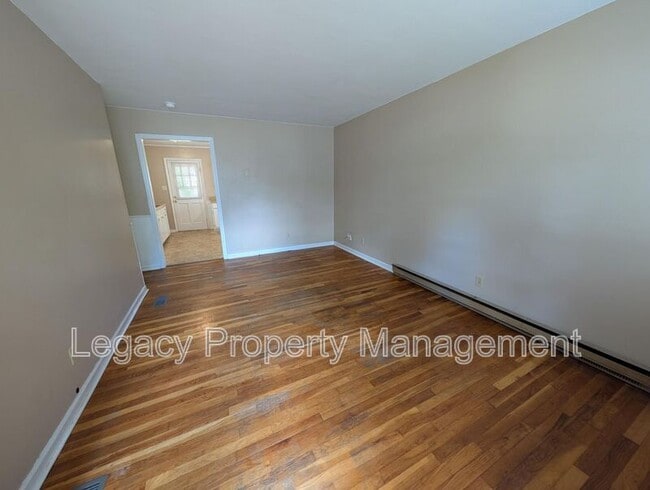 Photo - 2202 Maywood St