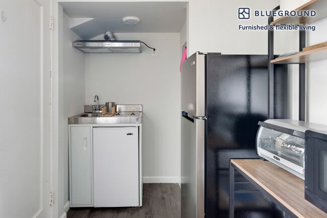 Photo - 251 C St Unidad FL0-ID1856